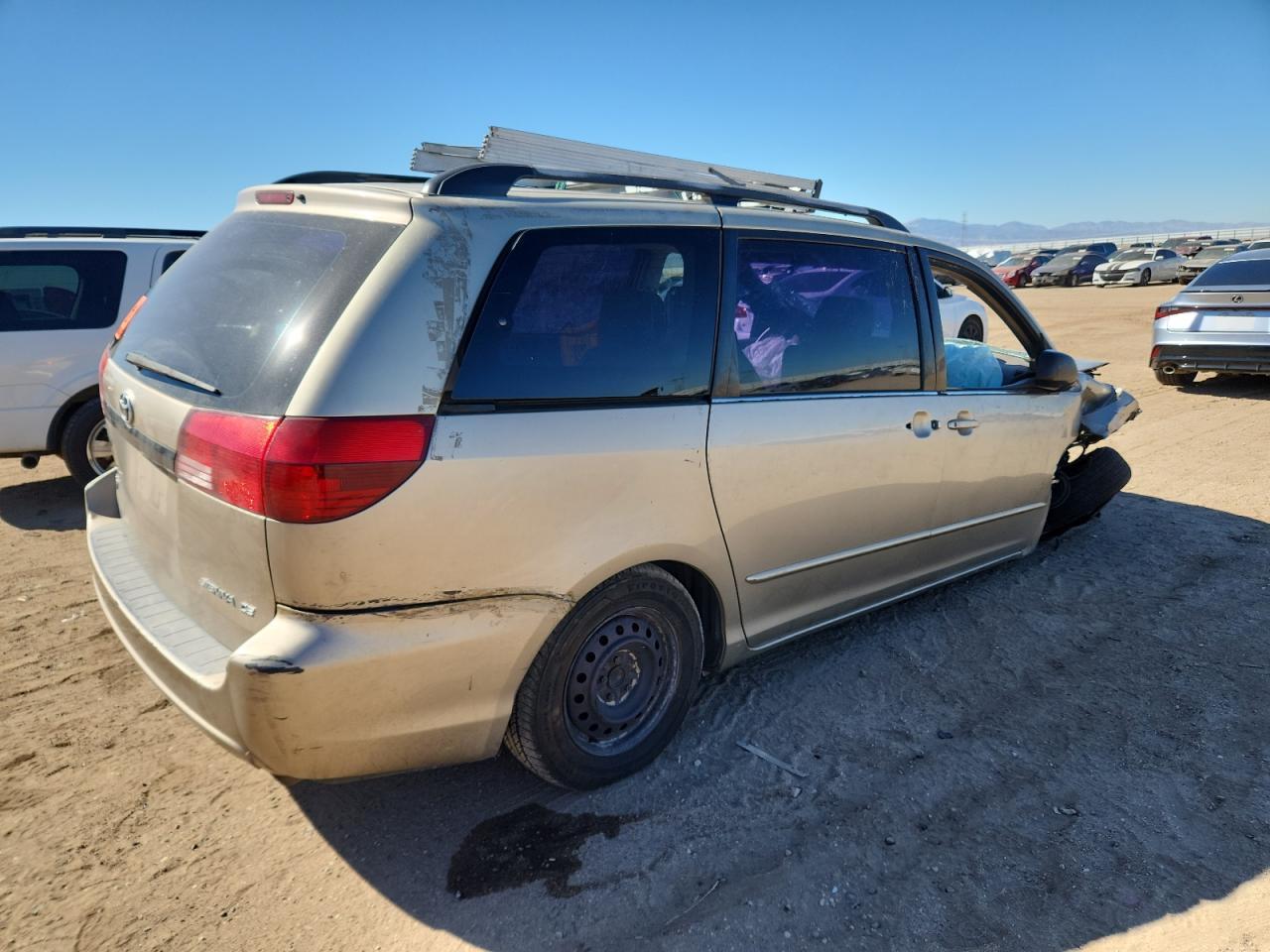 2004 Toyota Sienna Ce - Фото 3