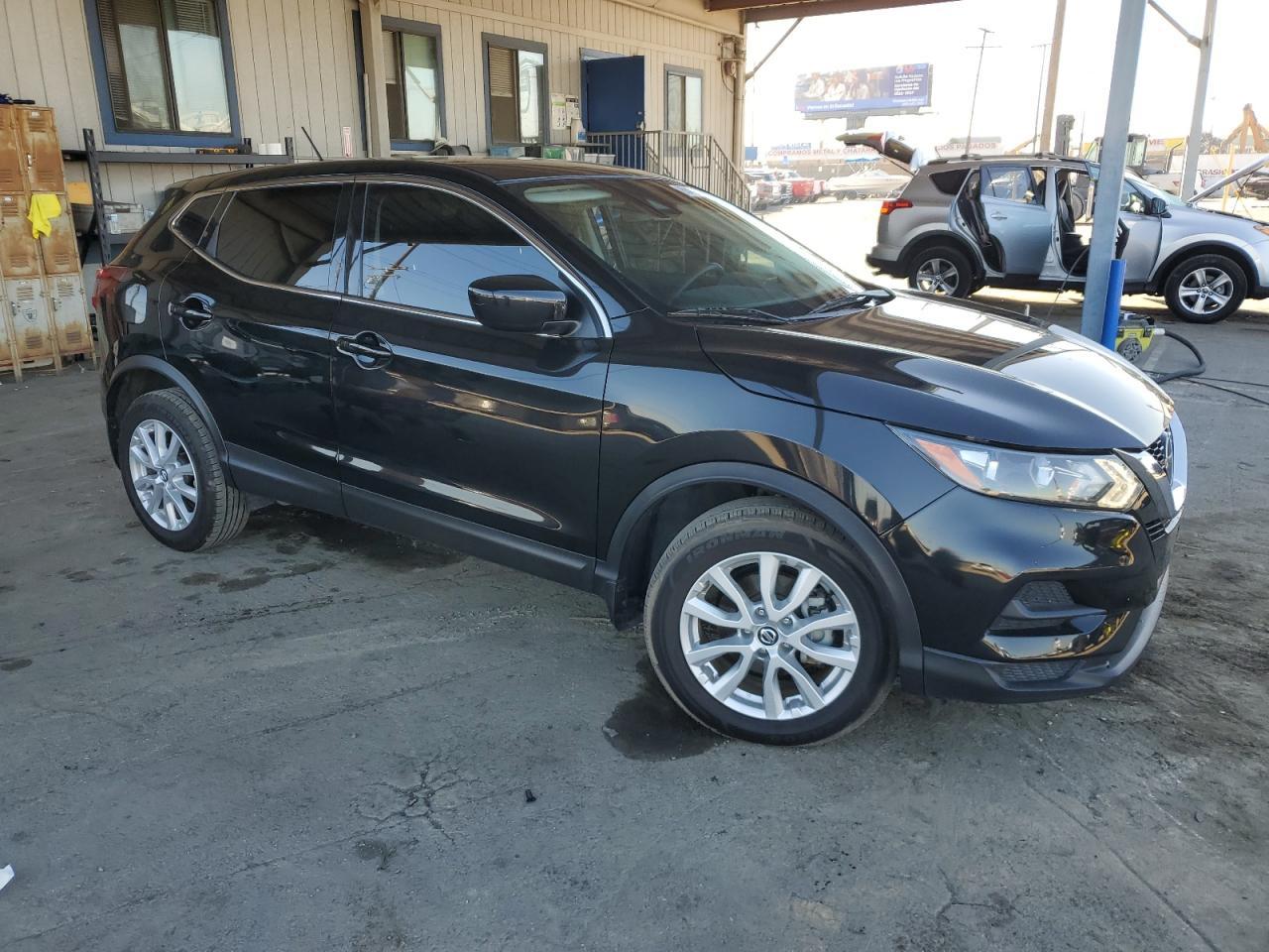 2021 Nissan Rogue Sport S - Image 4