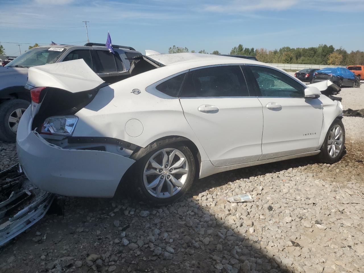 2017 Chevrolet Impala Lt - Image 3