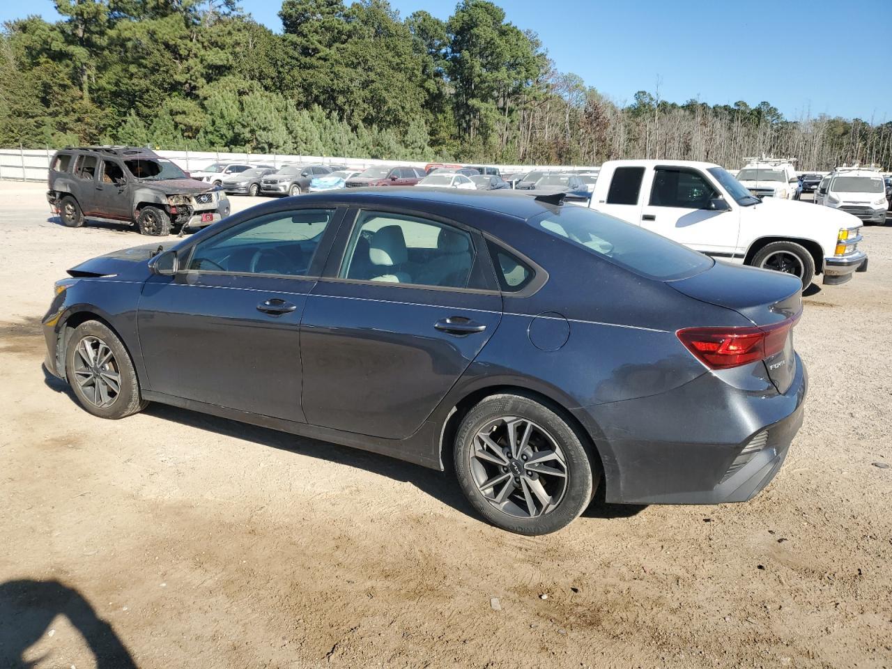 2023 Kia Forte Lx - Image 2
