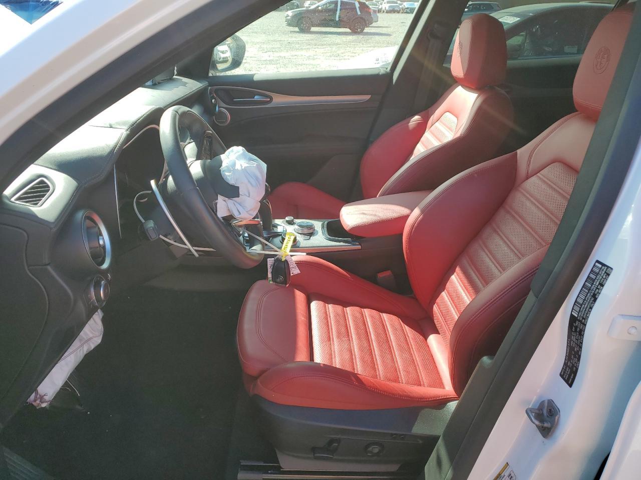 2024 Alfa Romeo Stelvio Ti - Фото 7