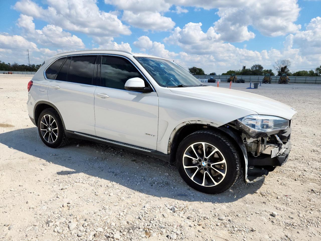 2017 BMW X5 xDrive35I - Image 4