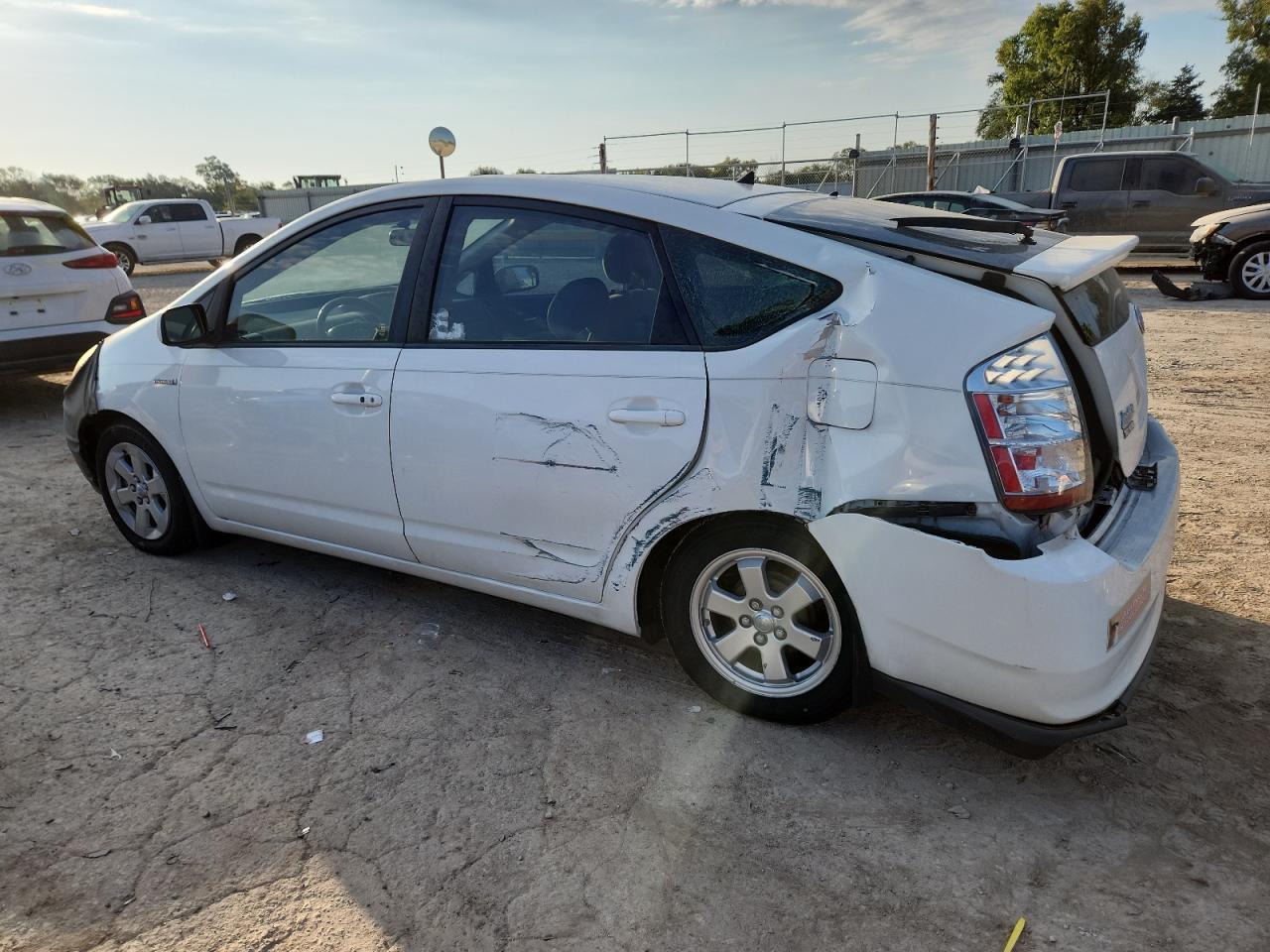 2007 Toyota Prius - Image 2