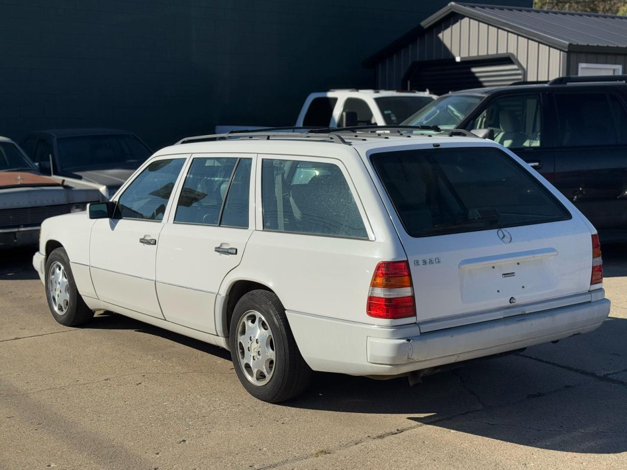 1995 Mercedes-Benz E 320 - Фото 3
