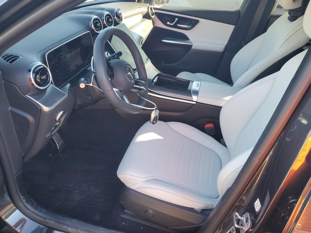 2025 Mercedes-Benz Glc 350E - Image 7