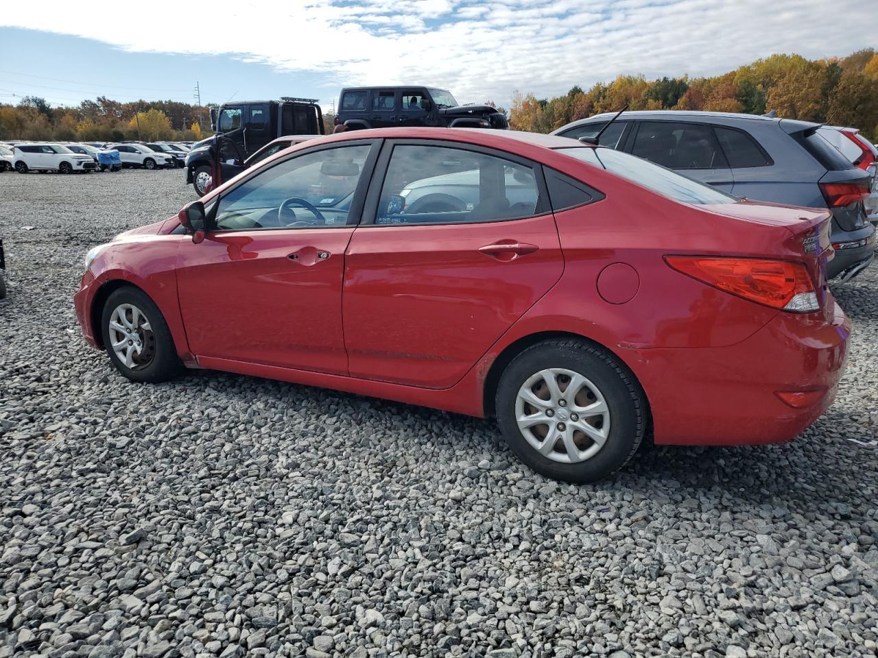 2011 Hyundai Accent Gls - Image 2