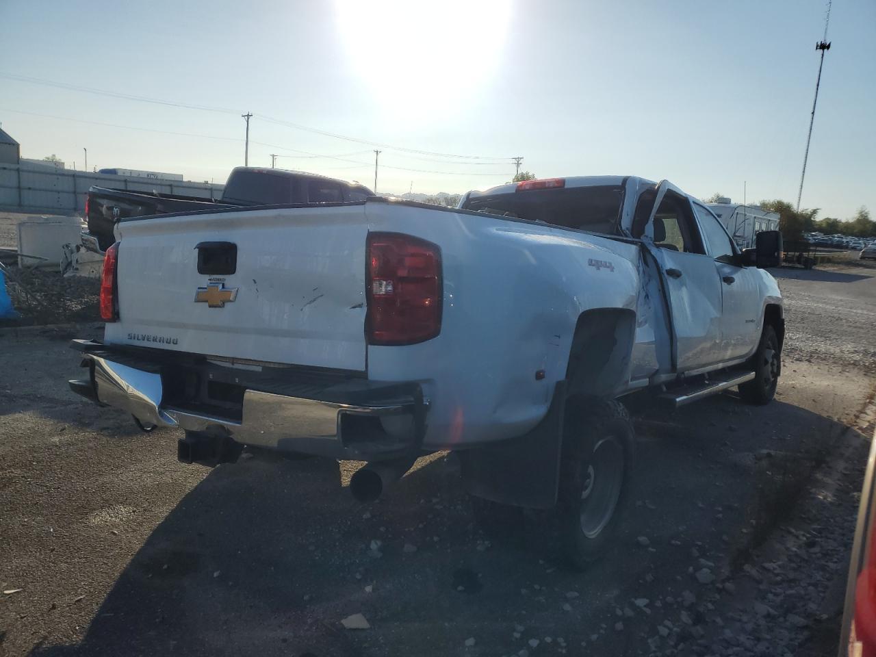 2018 Chevrolet Silverado K3500 - Image 4