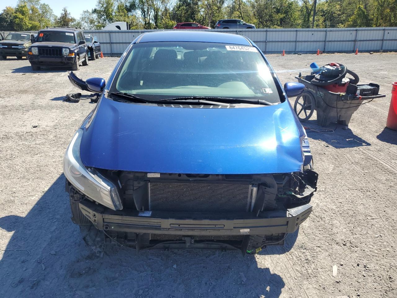 2017 Kia Forte Lx - Image 5