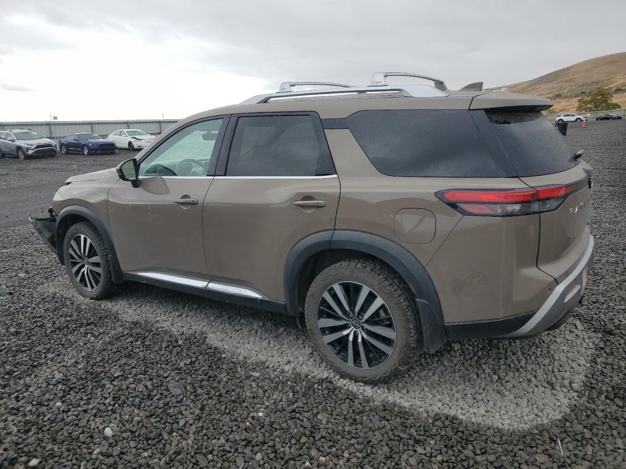 2023 Nissan Pathfinder Platinum - Фото 2