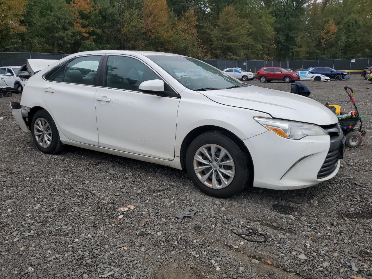 2015 Toyota Camry Le - Фото 4