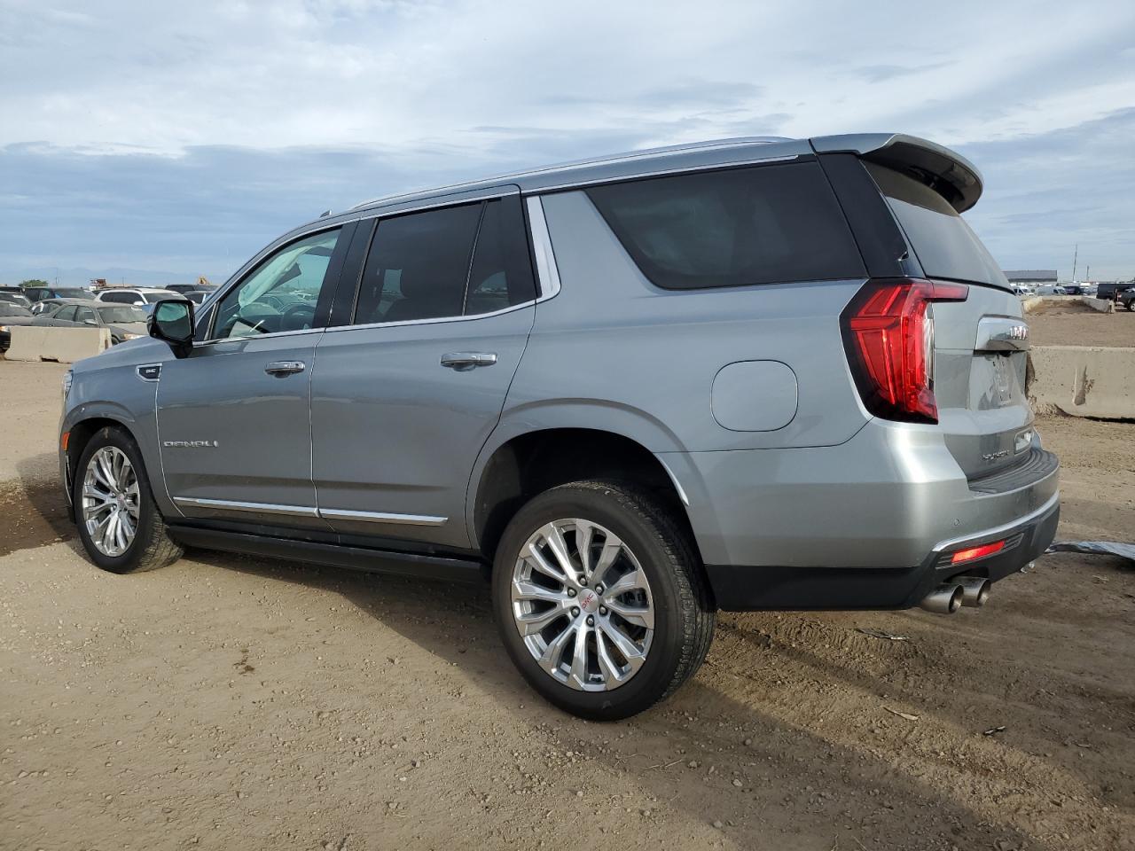 2024 GMC Yukon Denali - Фото 2