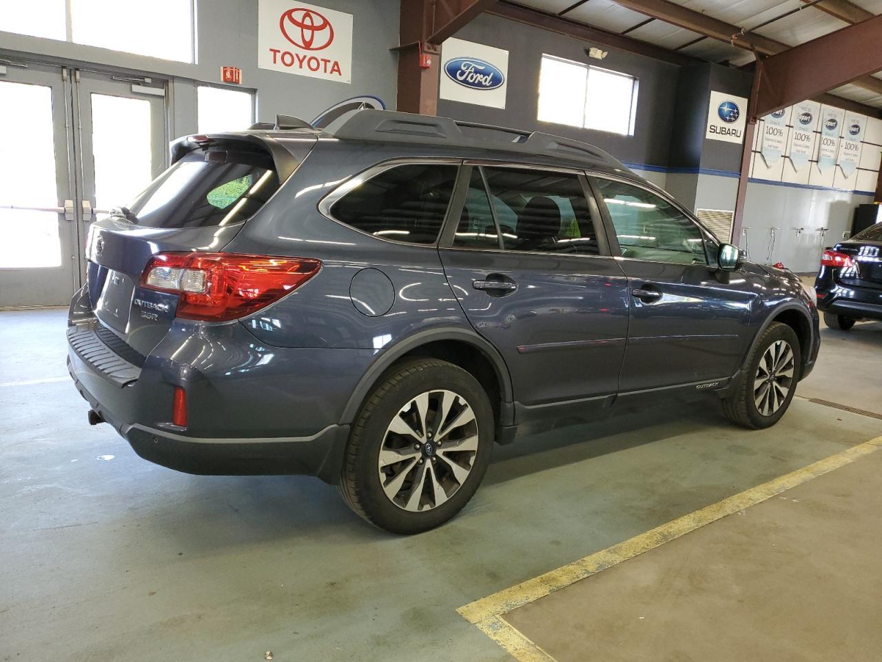 2017 Subaru Outback 3.6R Limited - Image 3