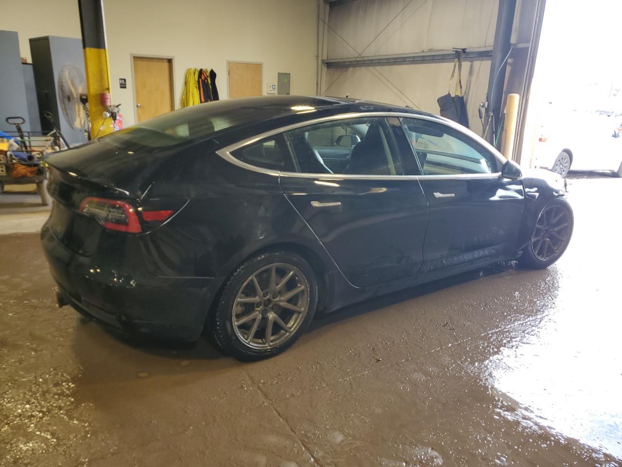 2018 Tesla Model 3 - Image 3
