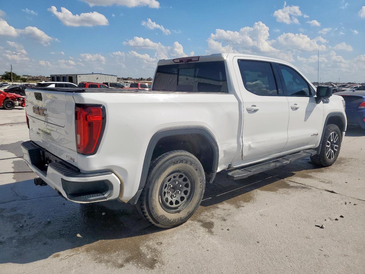 2020 GMC Sierra K1500 At4 - Фото 3