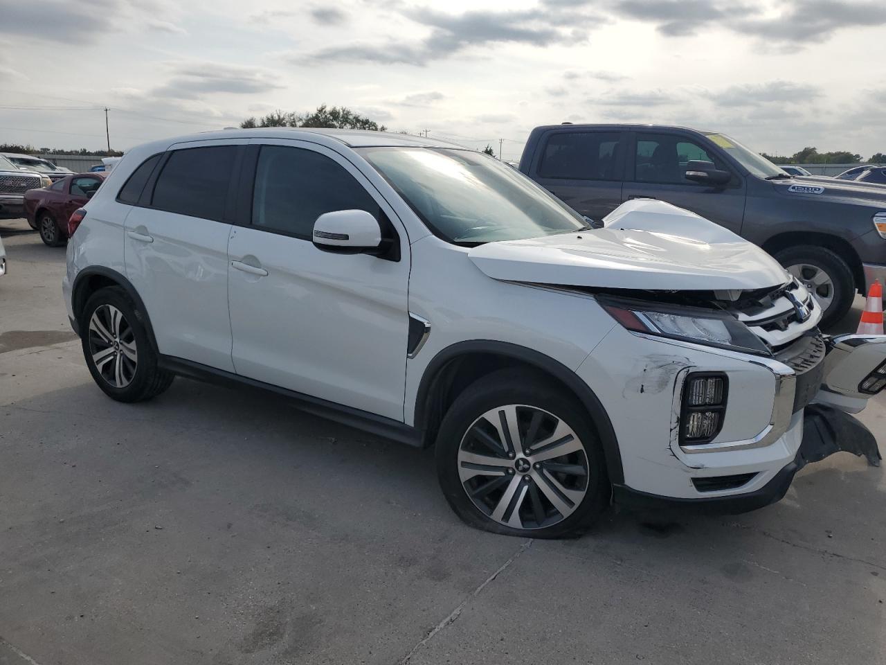 2021 Mitsubishi Outlander Sport Se - Фото 4