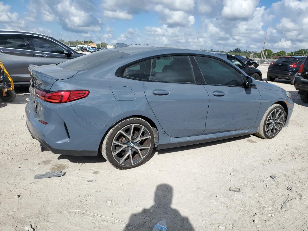 2022 BMW 228Xi - Фото 3