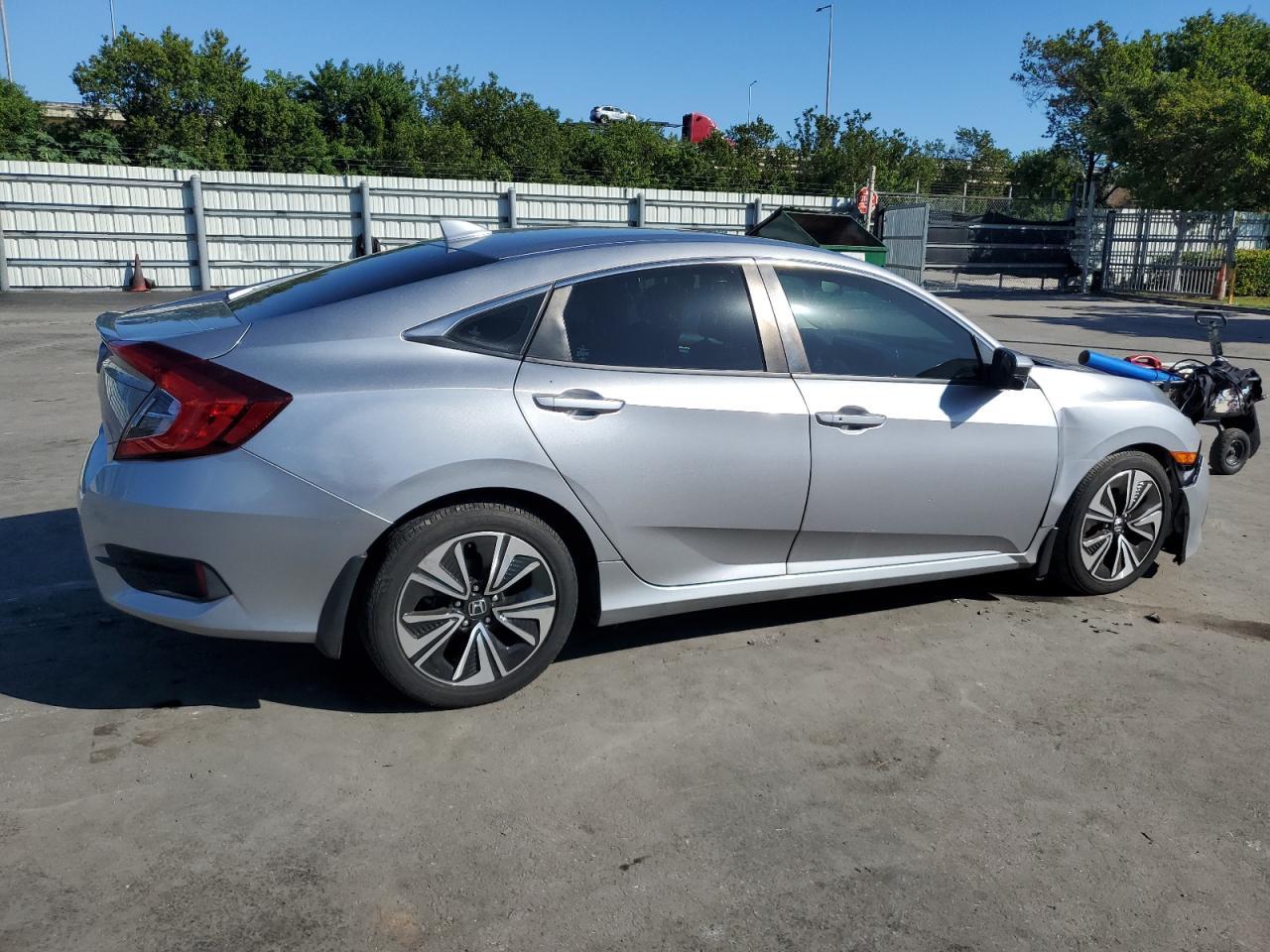 2016 Honda Civic Ex - Image 3