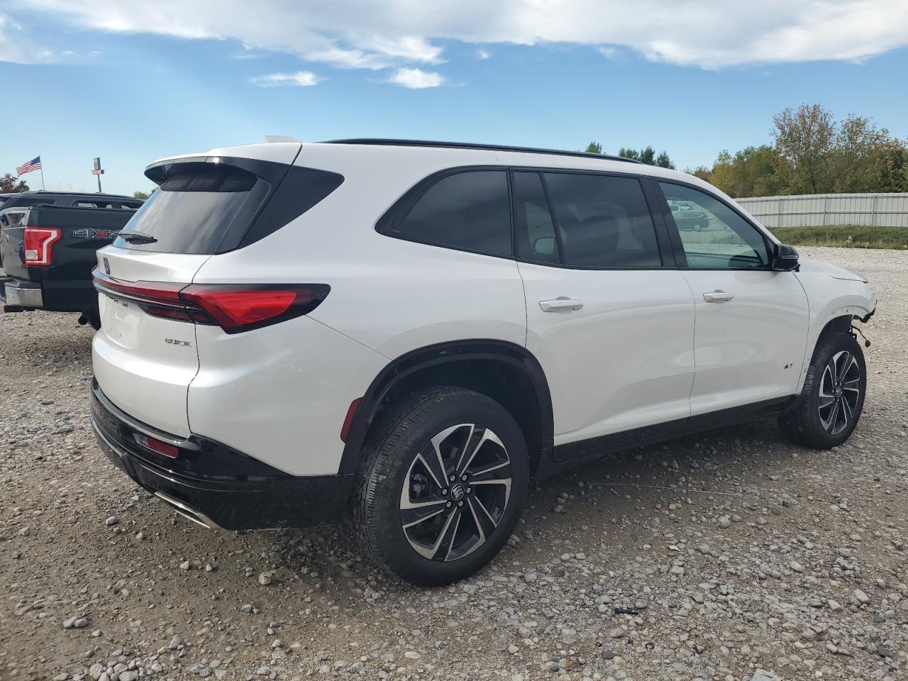 2025 Buick Enclave Sport Touring - Фото 3