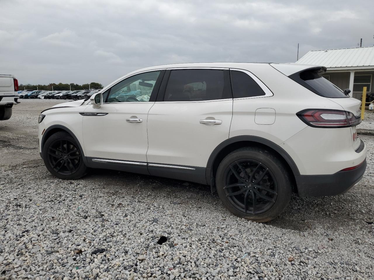 2019 Lincoln Nautilus Reserve - Image 2