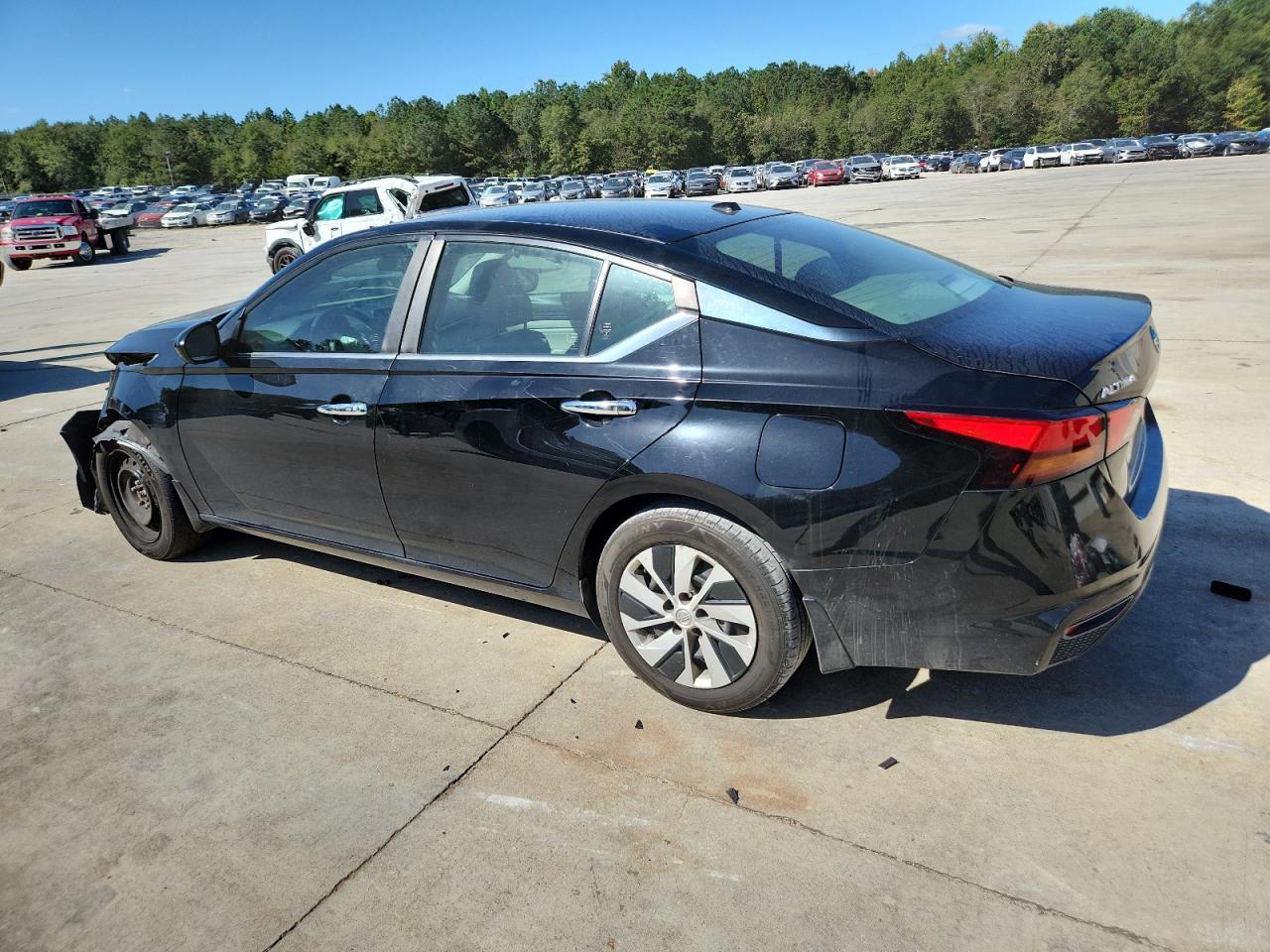 2019 Nissan Altima S - Фото 2