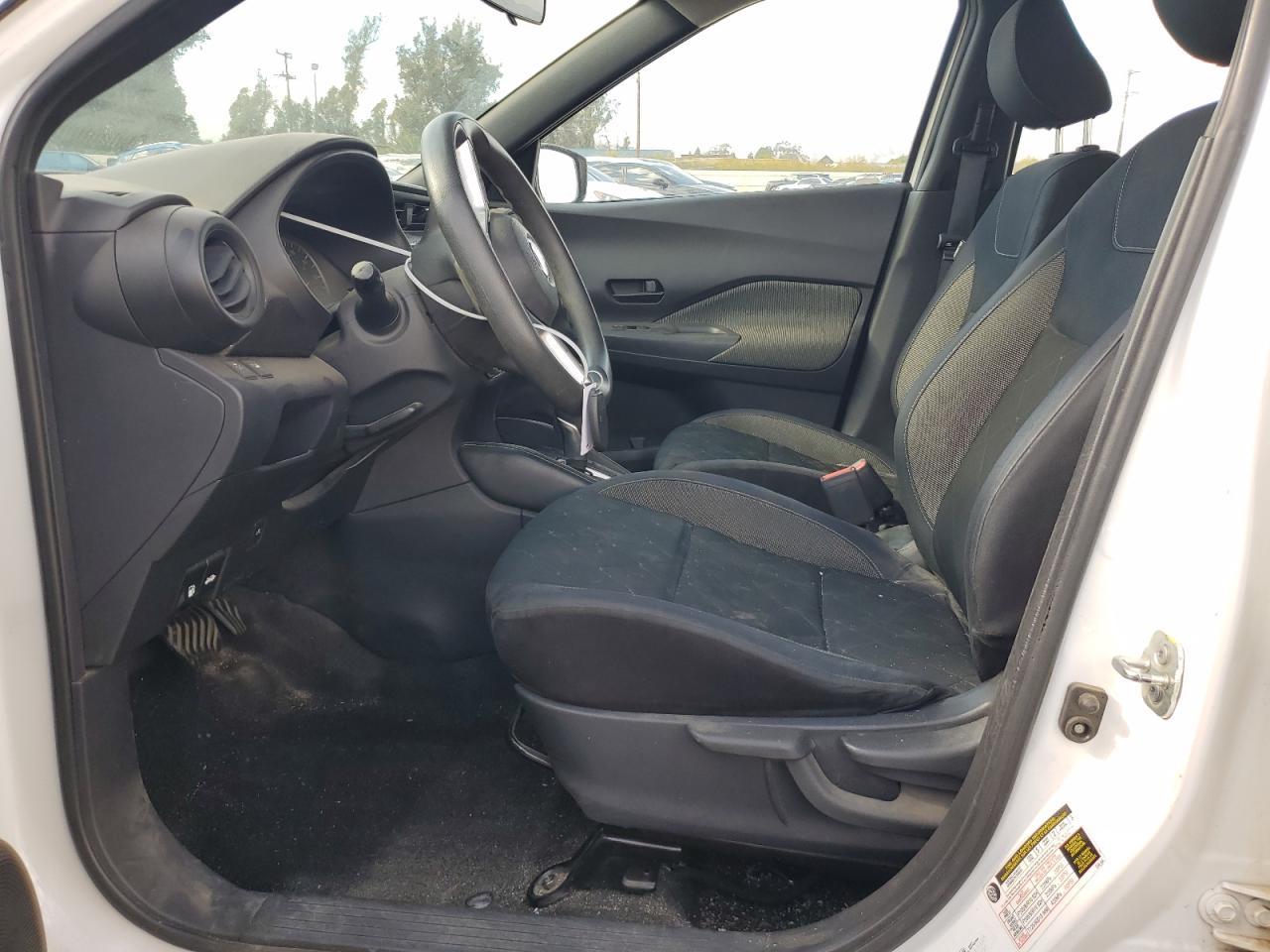 2018 Nissan Kicks S - Image 7