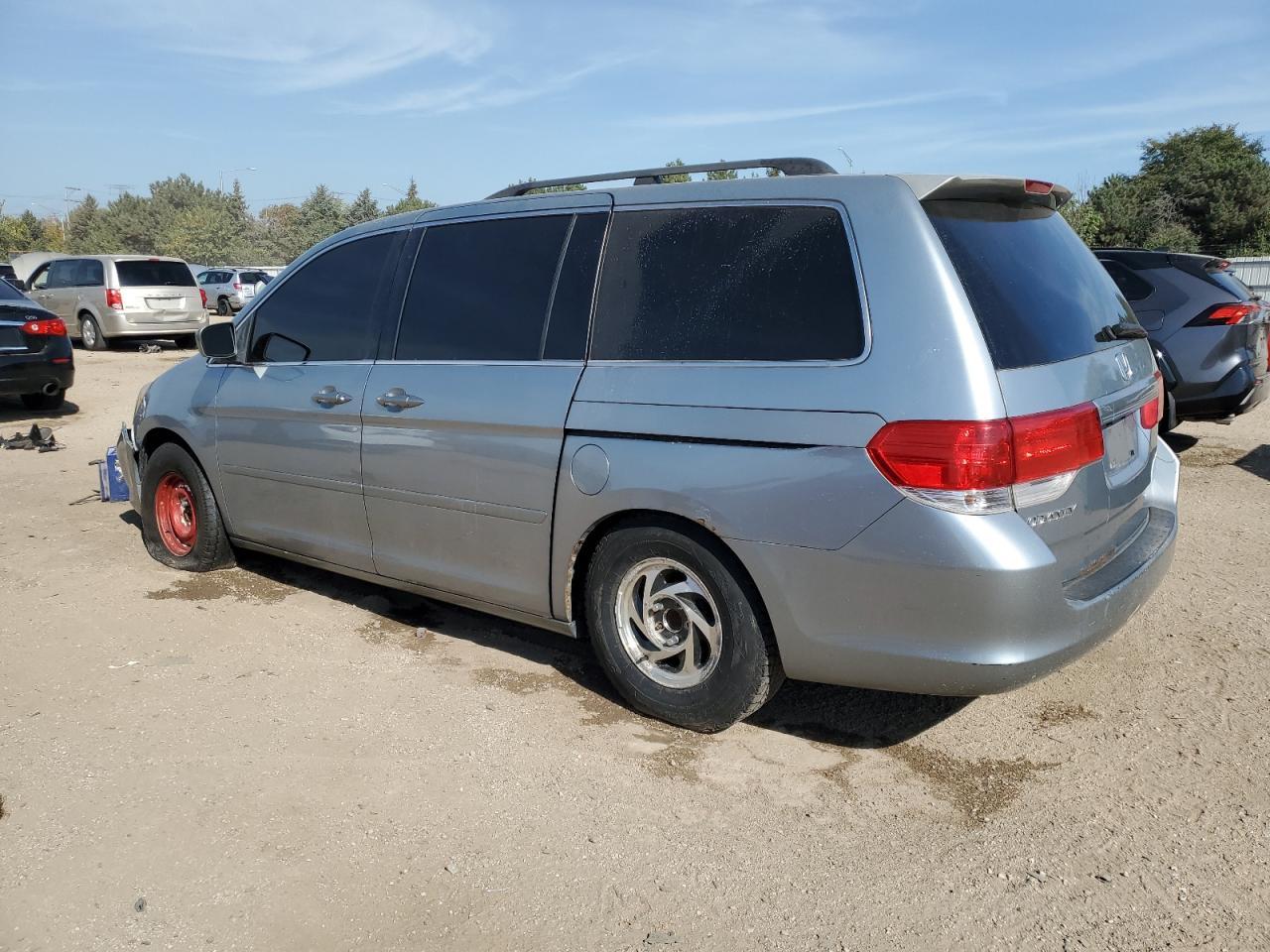 2009 Honda Odyssey - Image 2