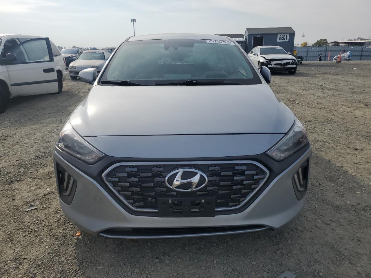 2020 Hyundai Ioniq Se - Фото 5