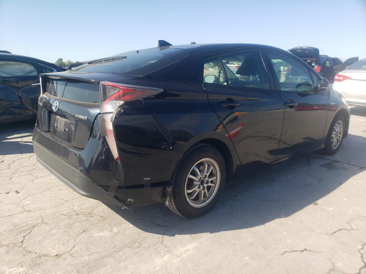 2016 Toyota Prius - Image 3