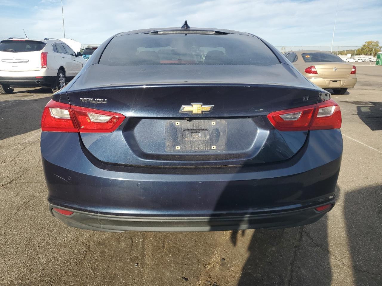 2017 Chevrolet Malibu Lt - Фото 6