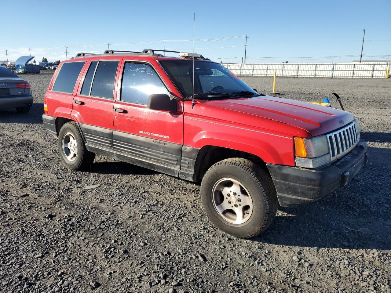 1998 Jeep Grand Cherokee Laredo - Image 4