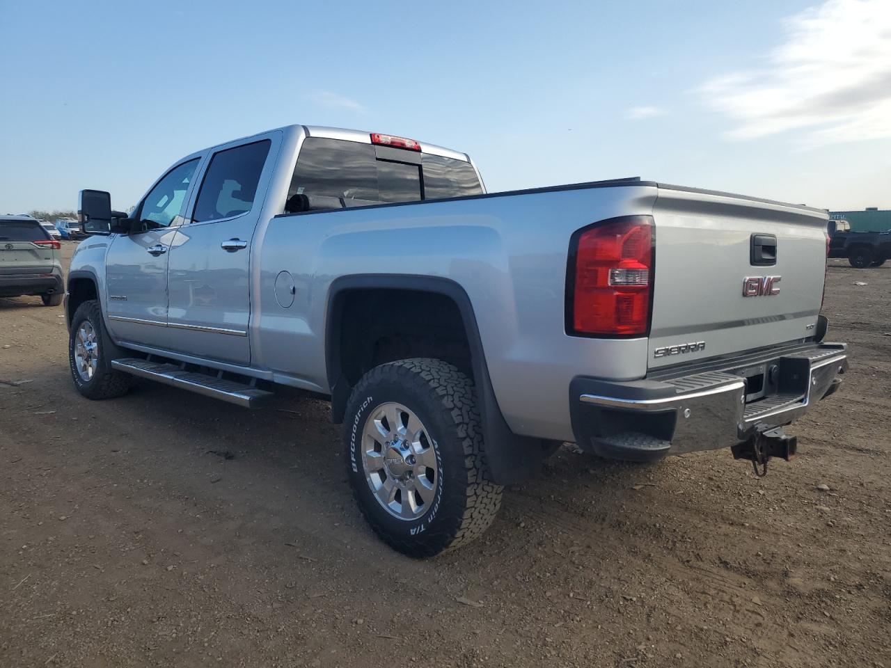 2015 GMC Sierra K2500 Slt - Фото 2