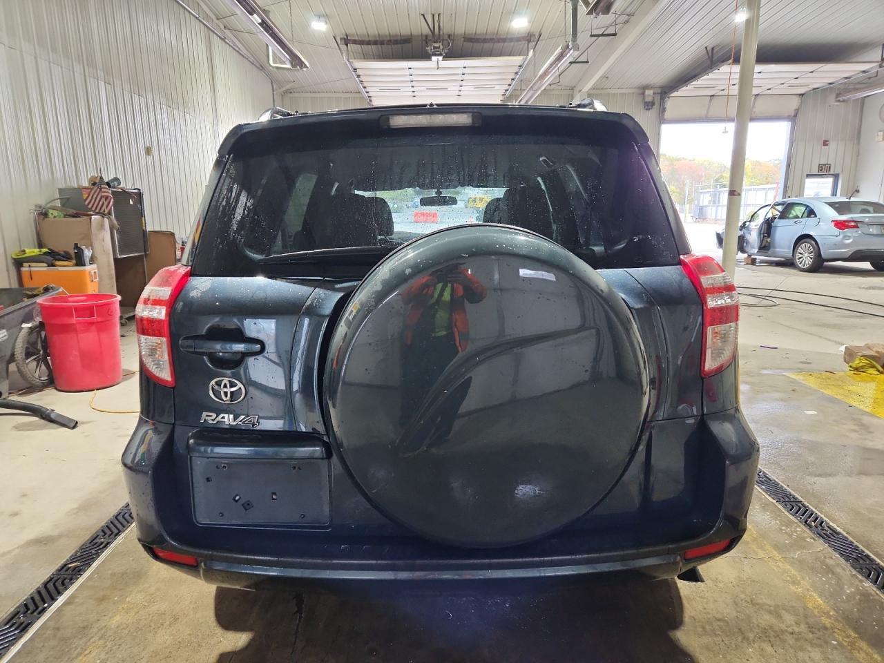 2011 Toyota Rav4 Base - Фото 6