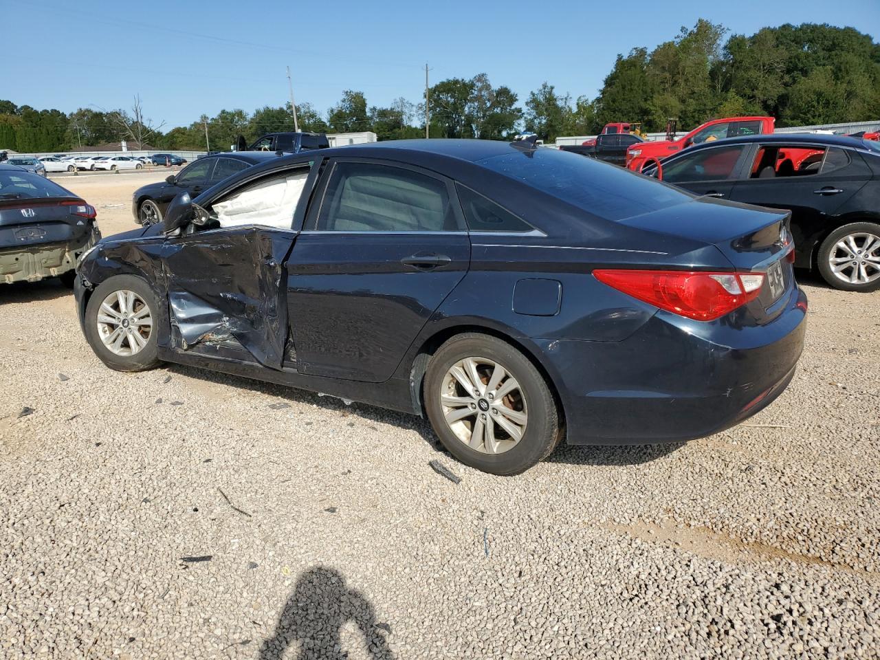 2011 Hyundai Sonata Gls - Image 2