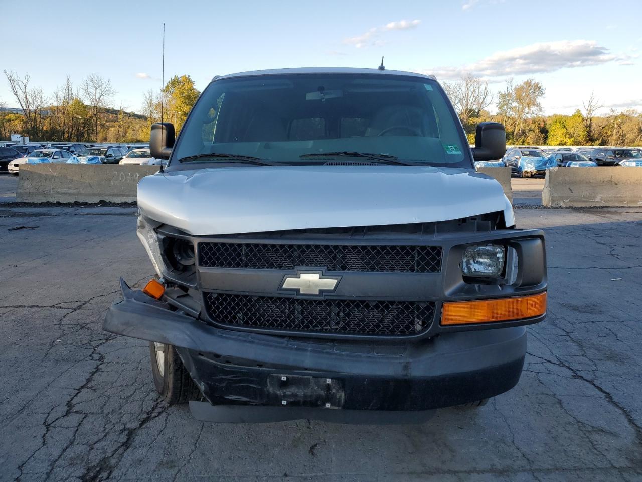 2012 Chevrolet Express G3500 Ls - Image 5