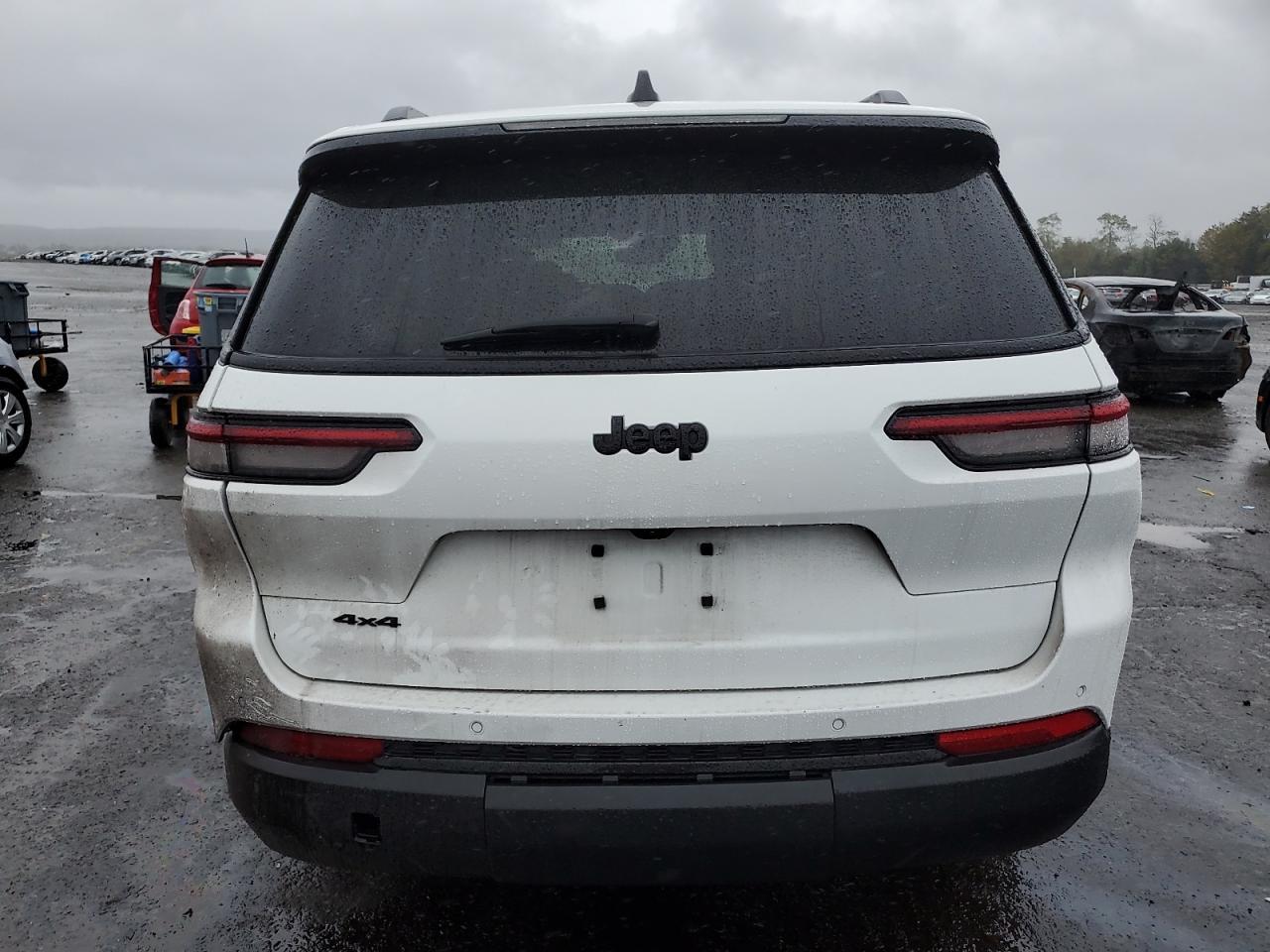 2023 Jeep Grand Cherokee L Laredo - Image 6