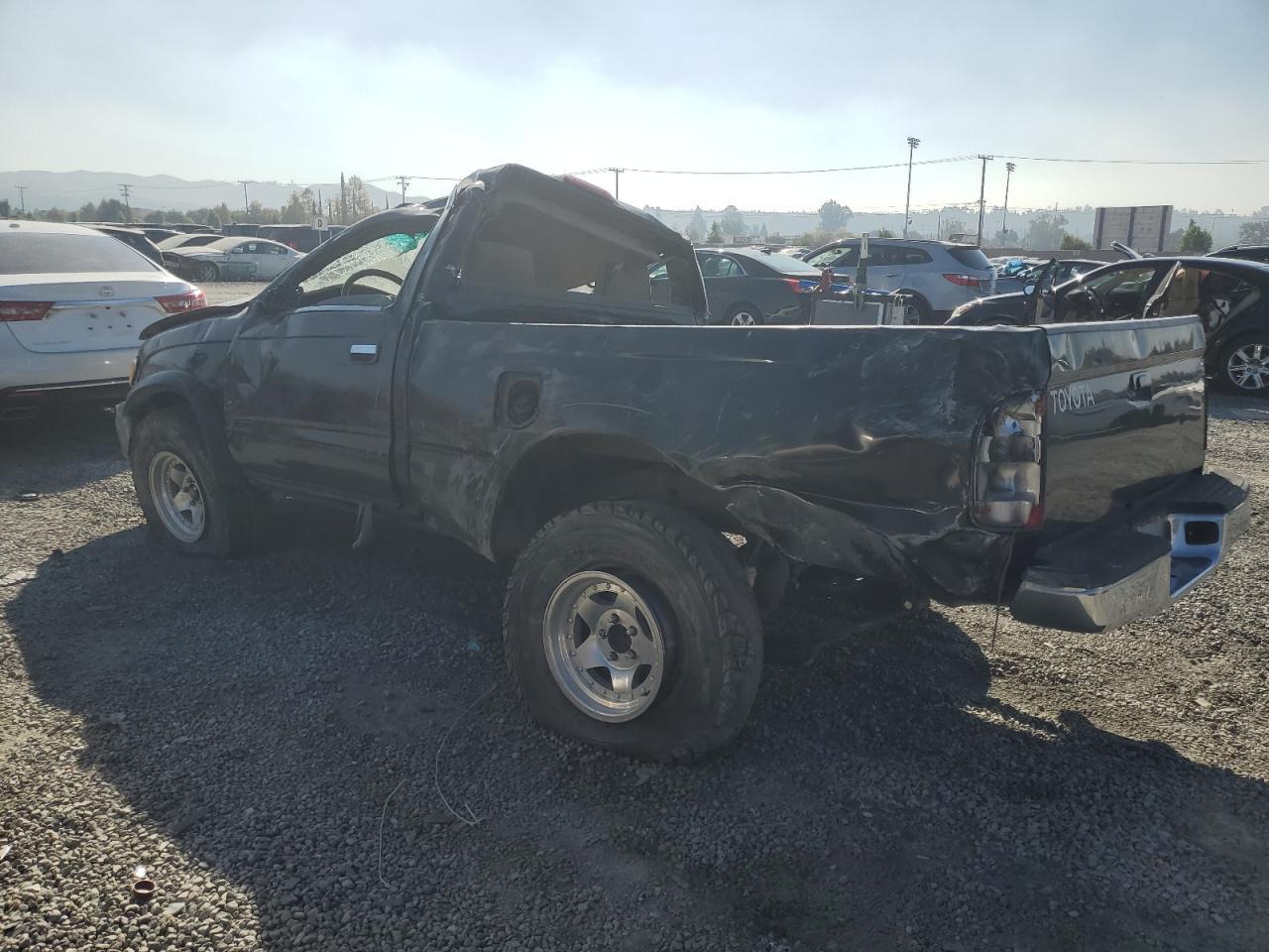 1999 Toyota Tacoma - Фото 2