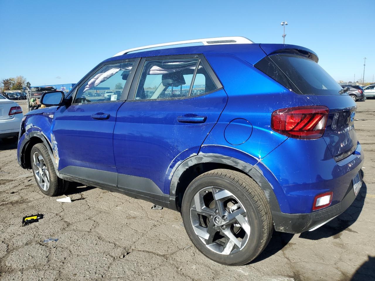 2025 Hyundai Venue Limited - Фото 2