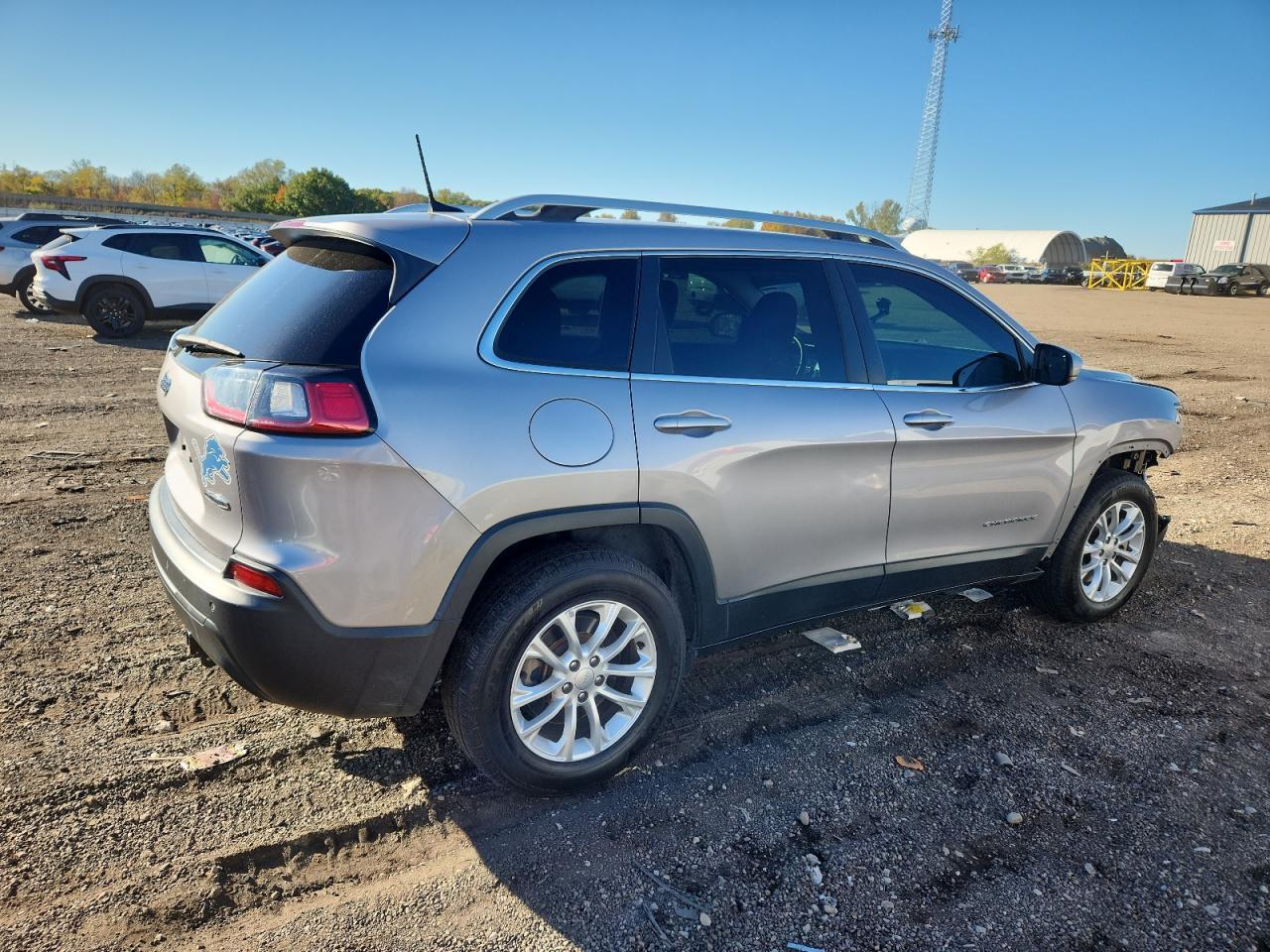 2019 Jeep Cherokee Latitude - Image 3