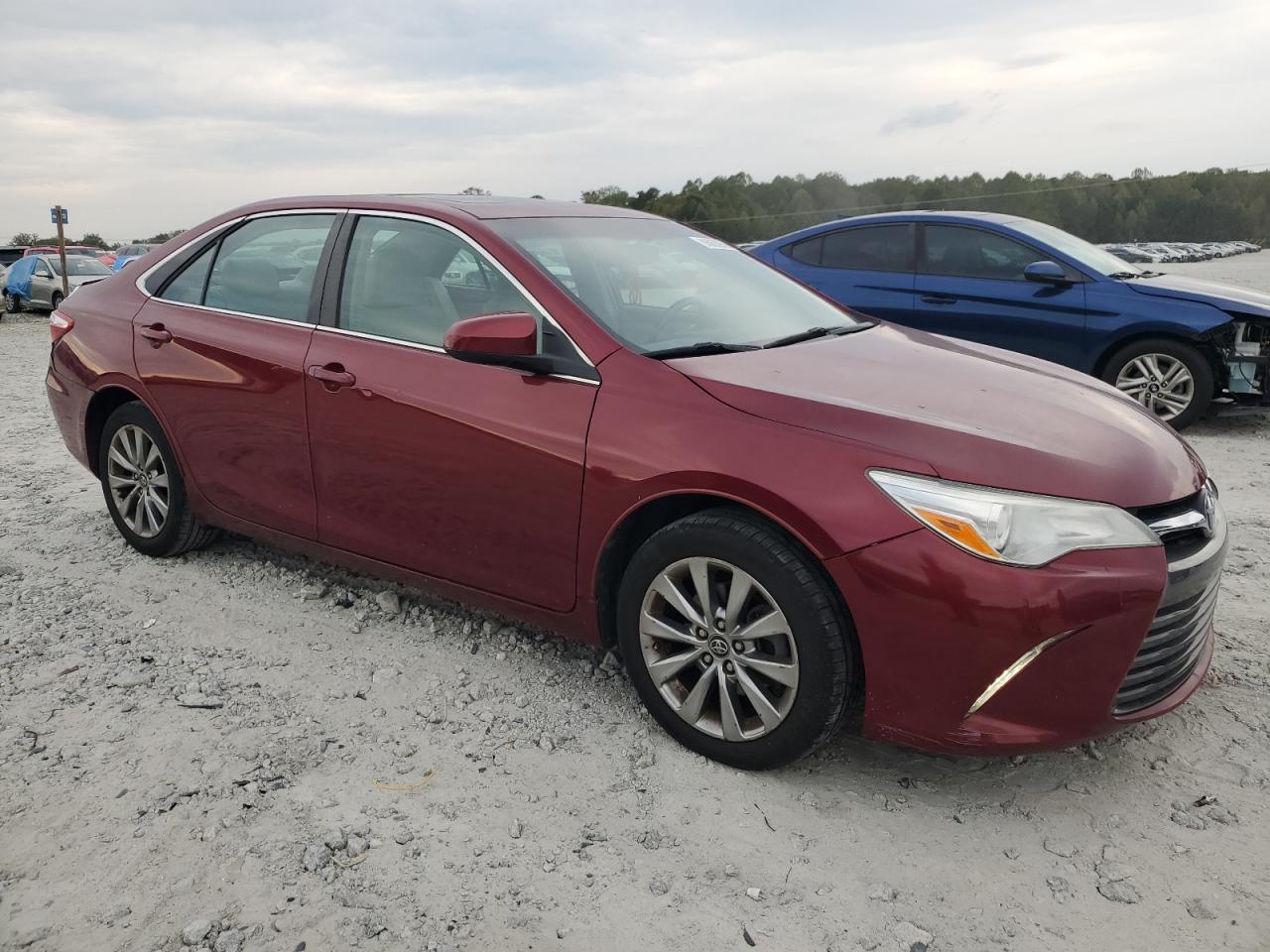 2017 Toyota Camry Le - Image 4