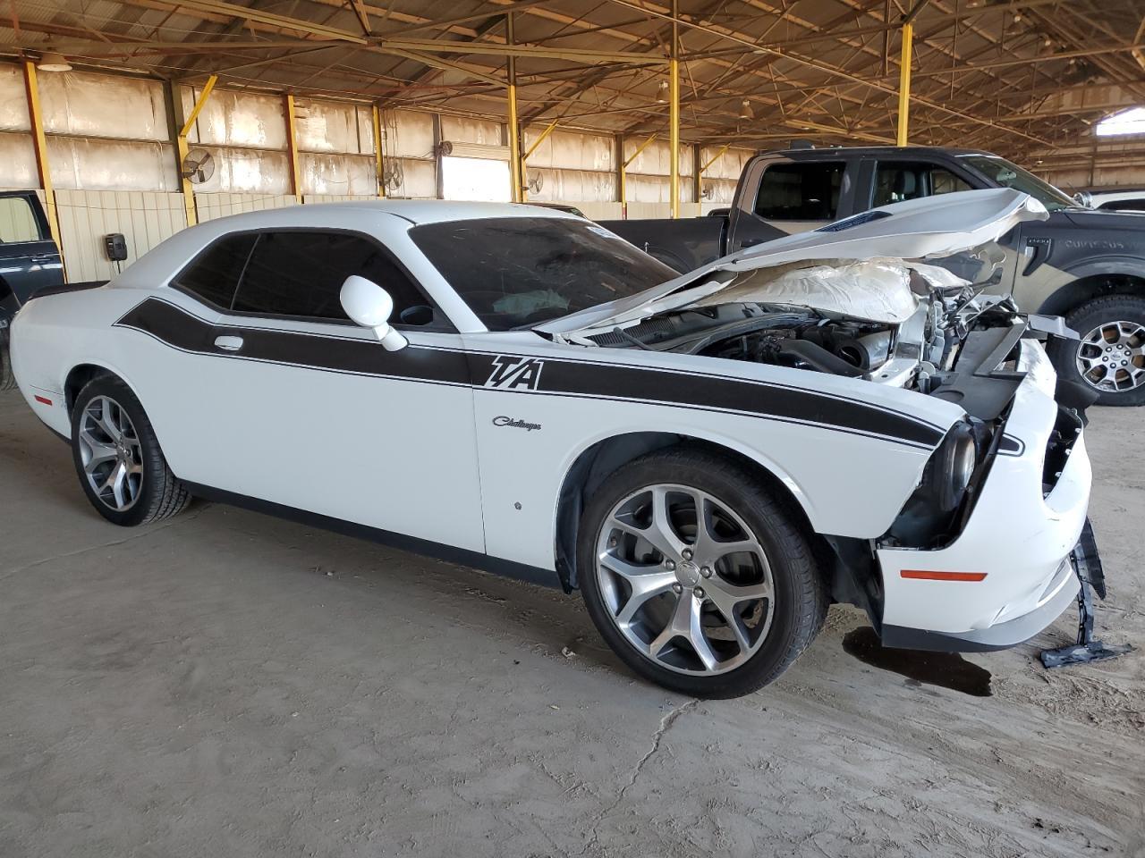2016 Dodge Challenger Sxt - Image 4