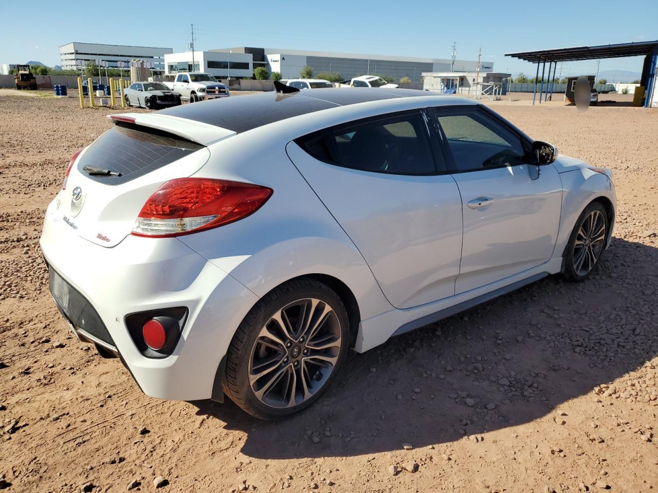 2016 Hyundai Veloster Turbo - Image 3