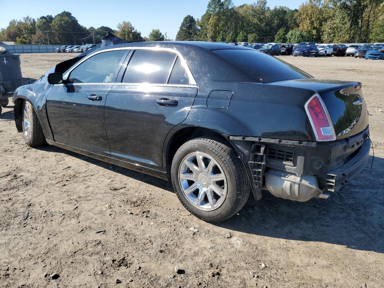 2013 Chrysler 300 - Image 2
