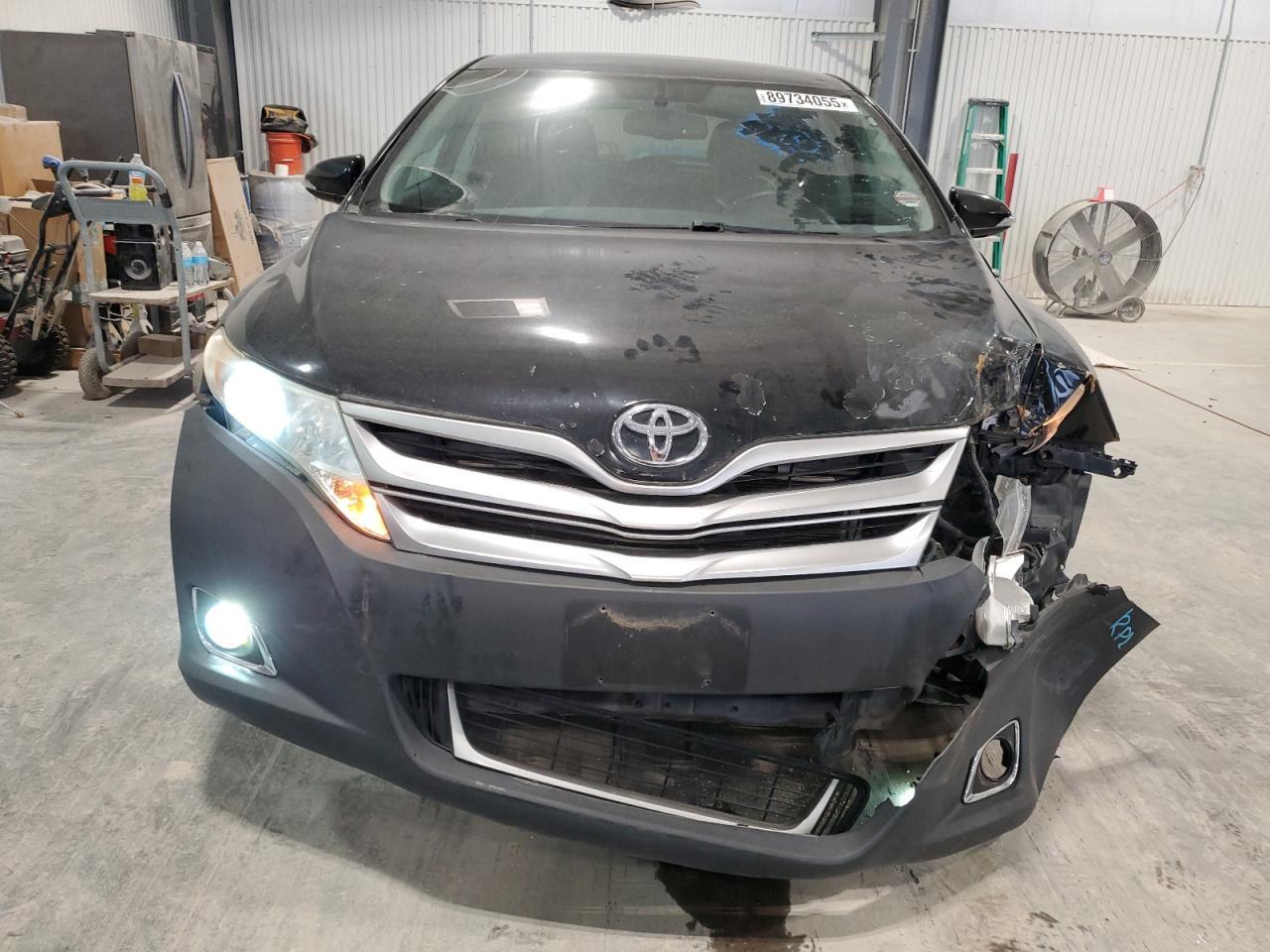2013 Toyota Venza Le - Image 5