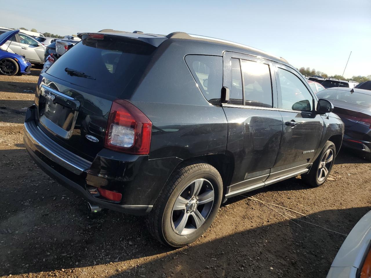 2016 Jeep Compass Latitude - Фото 3