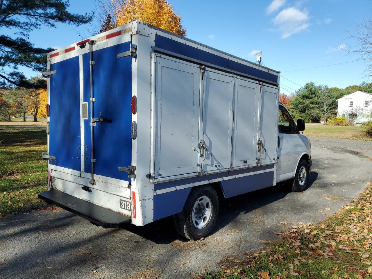 2019 GMC Savana Delivery Truck - Фото 3