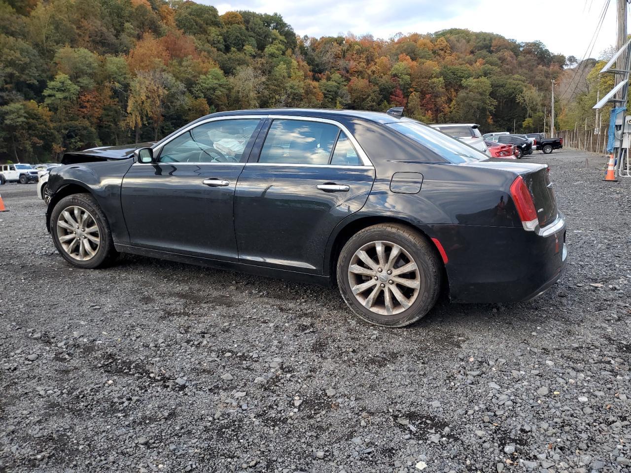 2015 Chrysler 300C - Фото 2