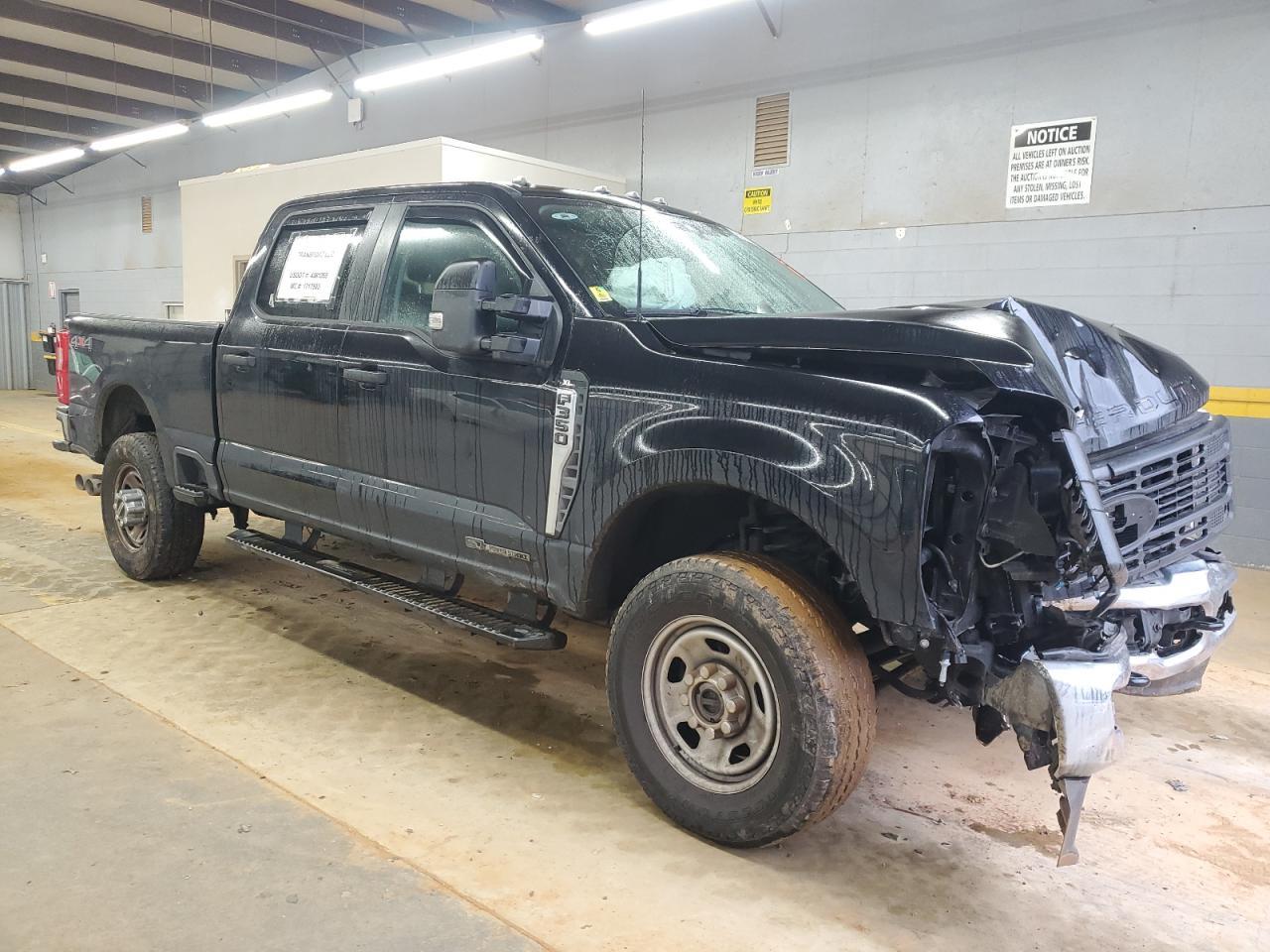 2024 Ford F350 Super - Yard Truck - Фото 4