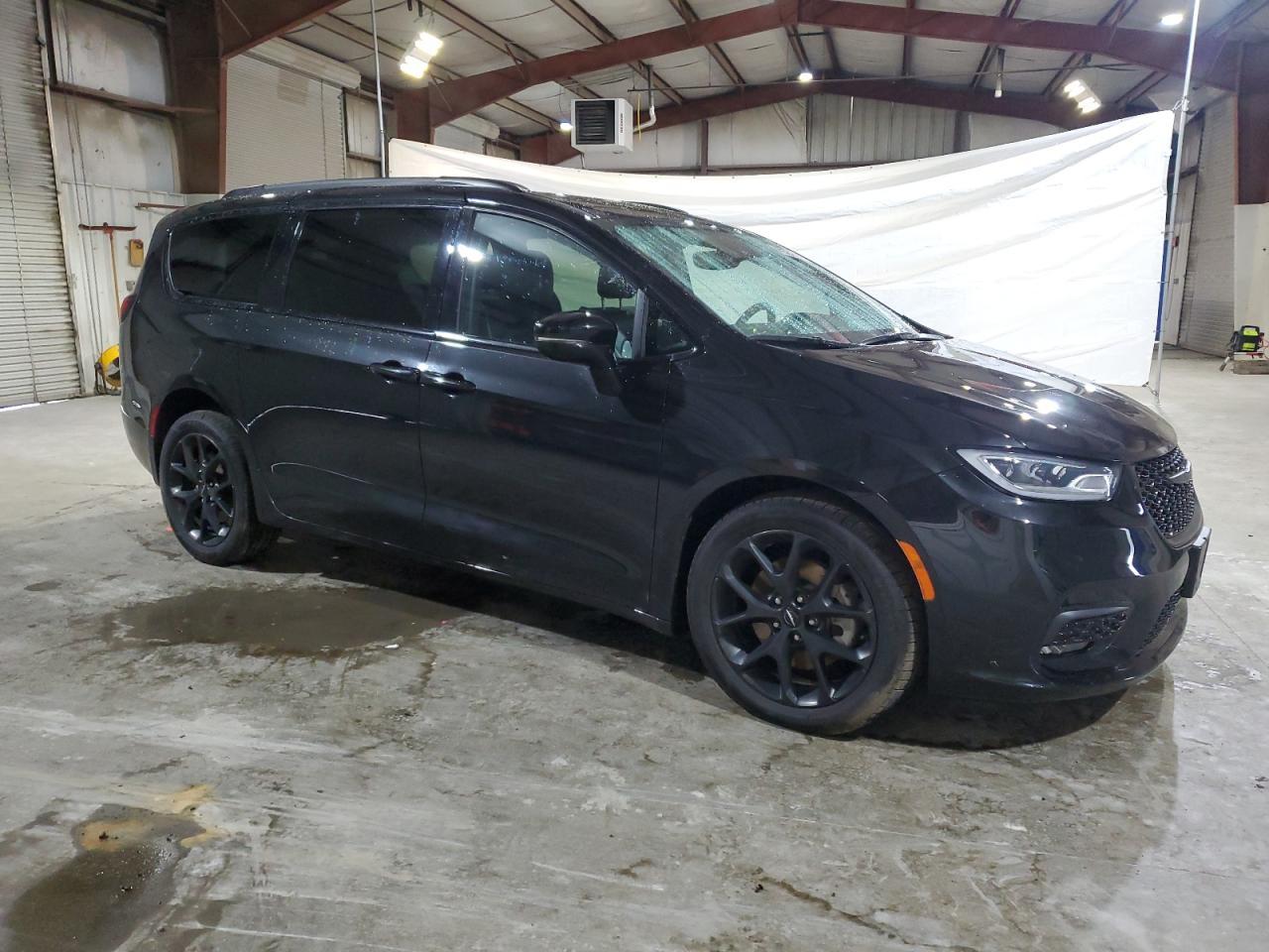 2023 Chrysler Pacifica Limited - Фото 4