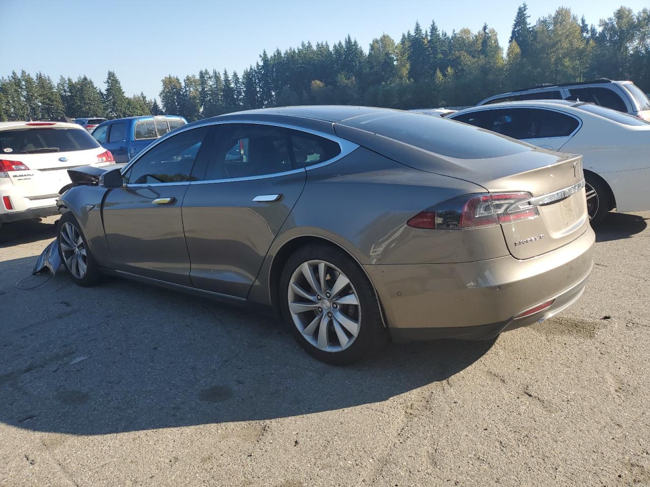 2015 Tesla Model S 60 - Image 2
