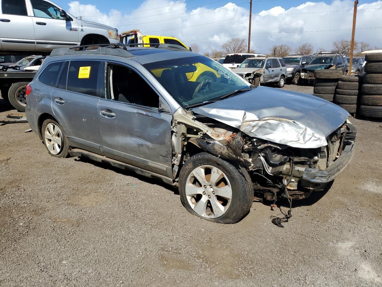 2011 Subaru Outback 2.5I Limited - Image 4